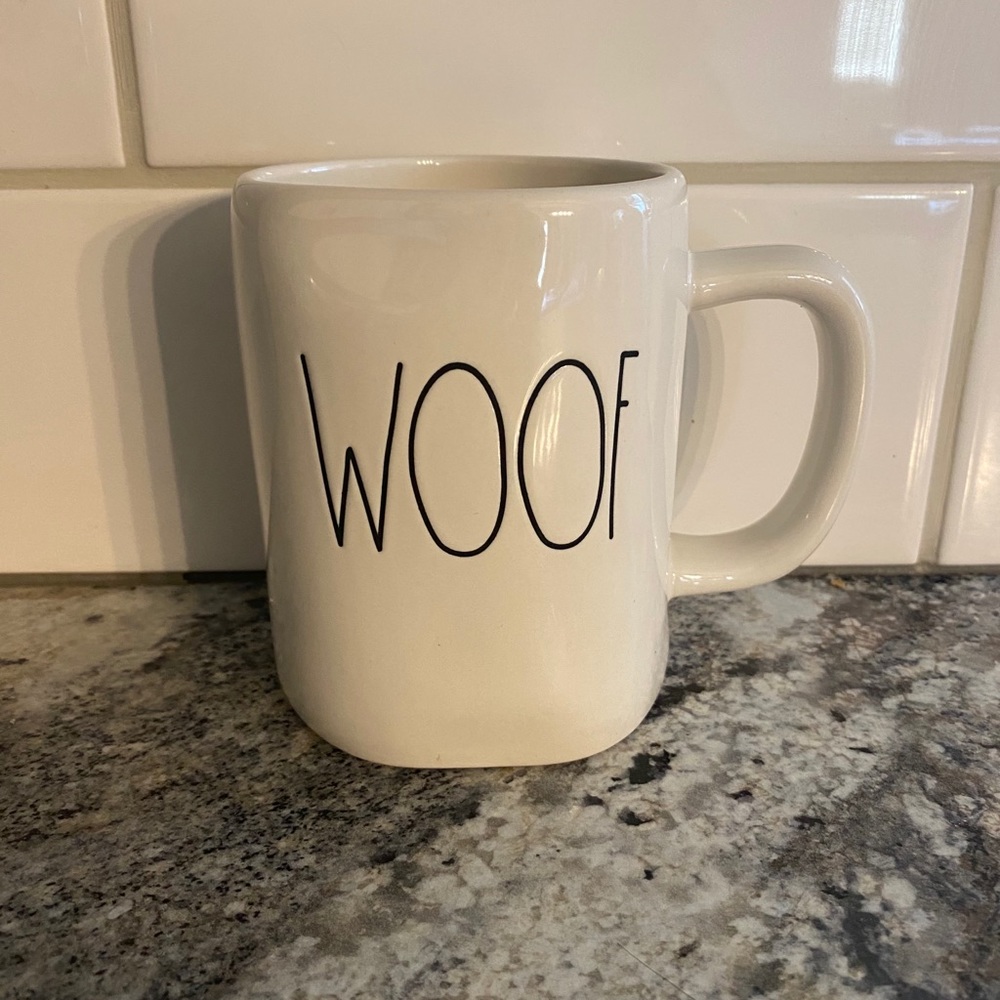 Rae Dunn mug.